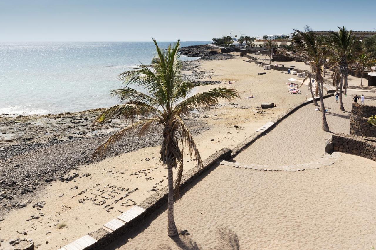 Conylanza Bastian Beach Apartment Costa Teguise Bagian luar foto