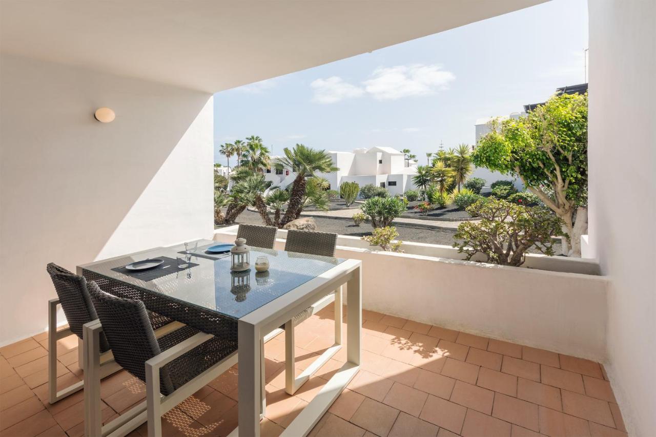 Conylanza Bastian Beach Apartment Costa Teguise Bagian luar foto