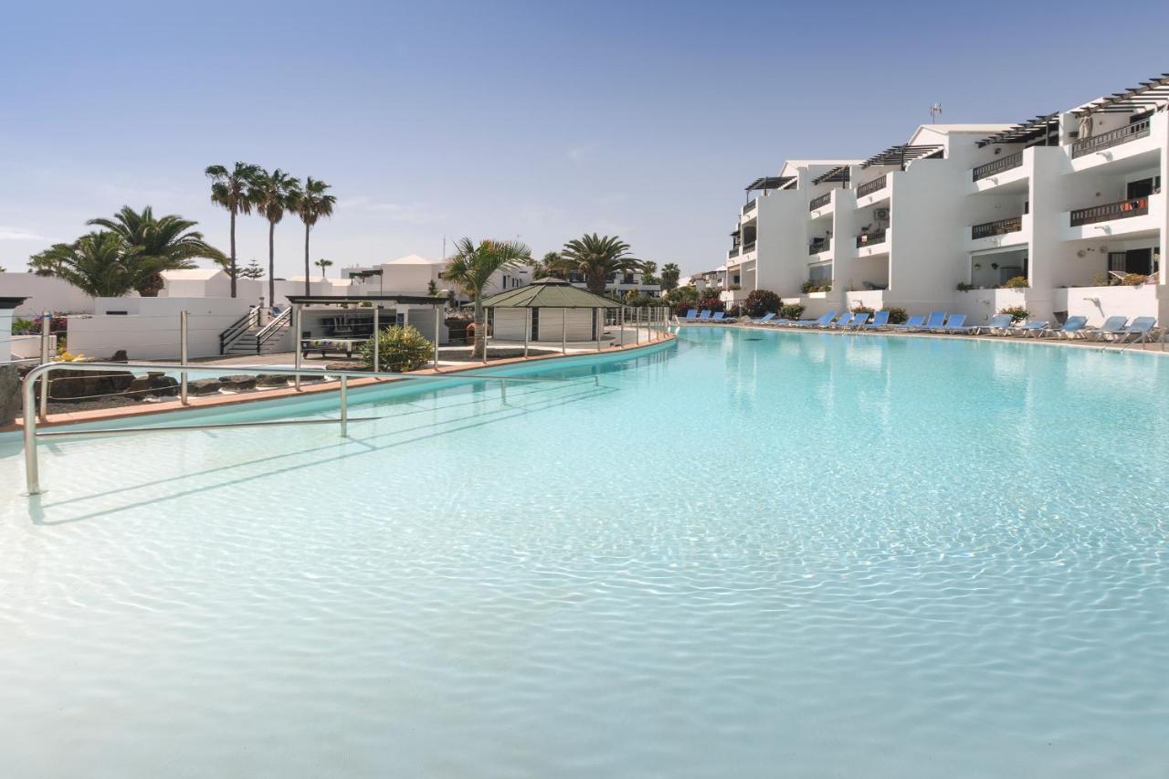 Conylanza Bastian Beach Apartment Costa Teguise Bagian luar foto