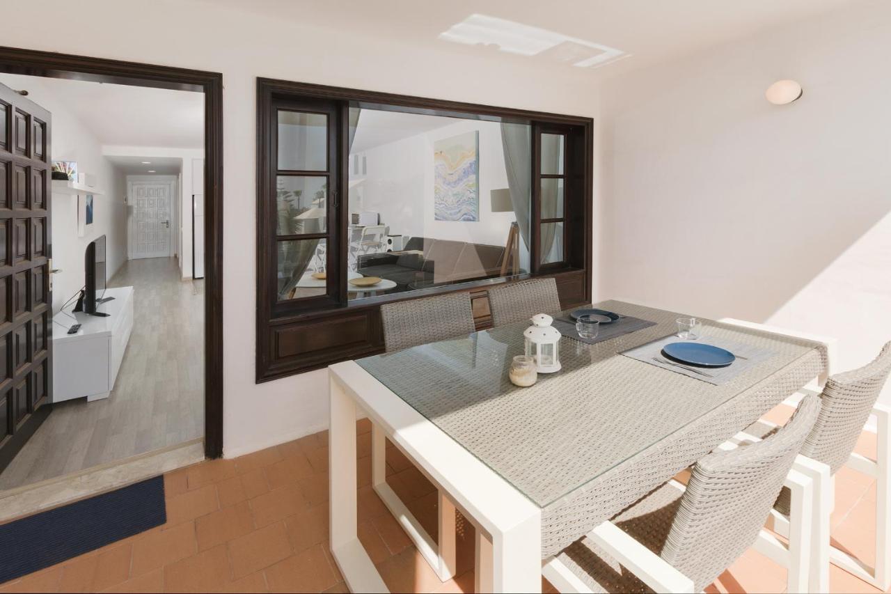 Conylanza Bastian Beach Apartment Costa Teguise Bagian luar foto