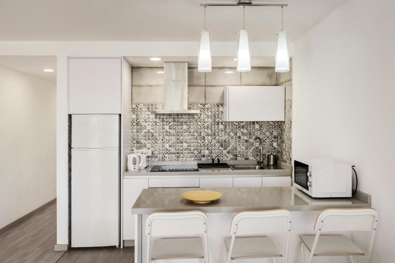 Conylanza Bastian Beach Apartment Costa Teguise Bagian luar foto